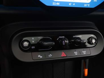 Mini Cooper JCW Cooper — photo 19
