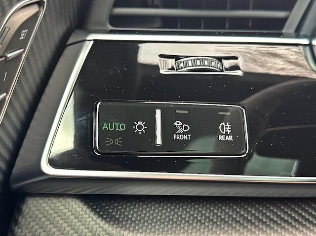 Audi RSQ8 Performance TFSI Quattro Tiptronic - 2025 - Joinsteer - #19