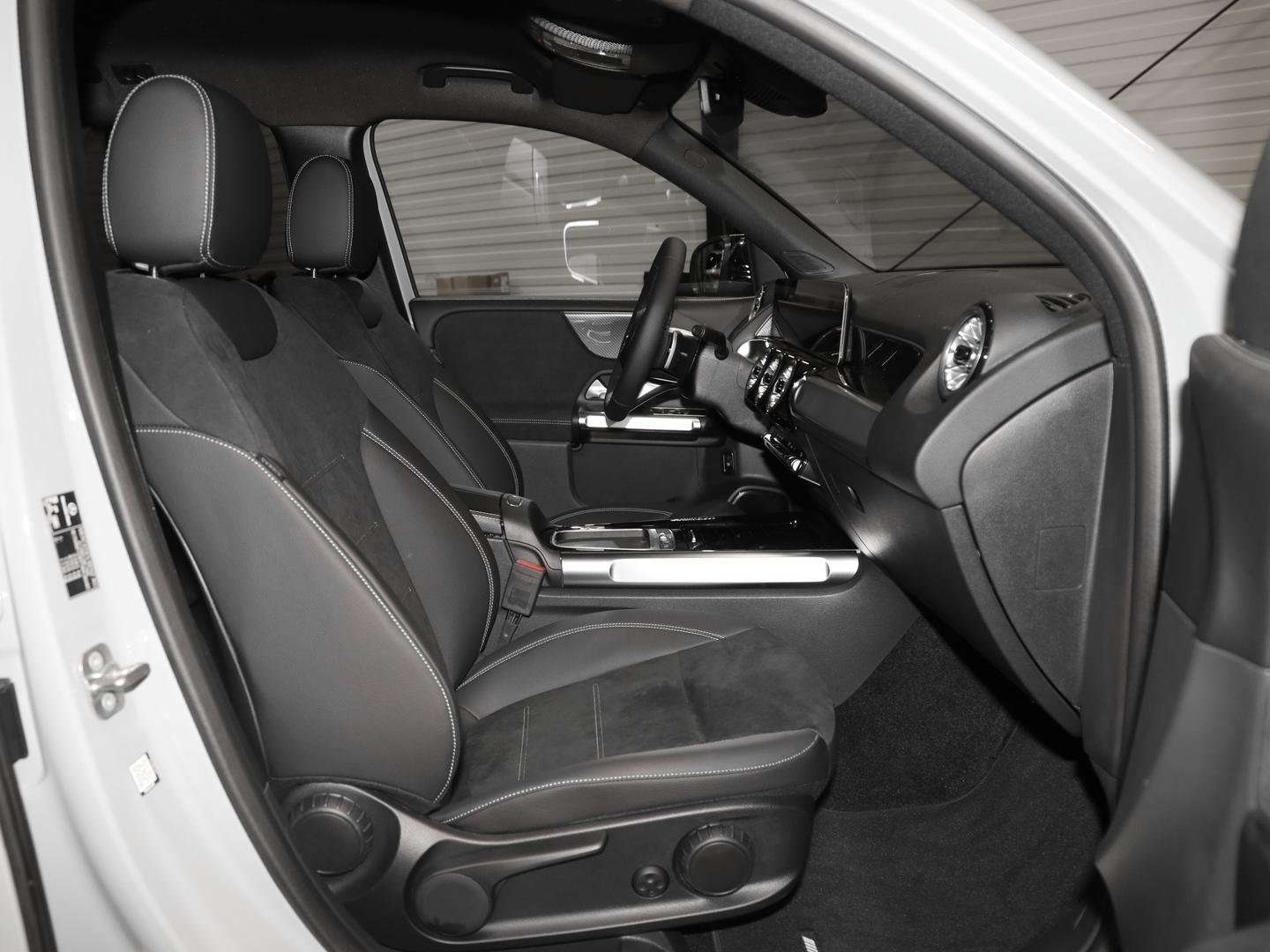 Mercedes GLB 200 AMG Line - 2025 - Joinsteer - #4