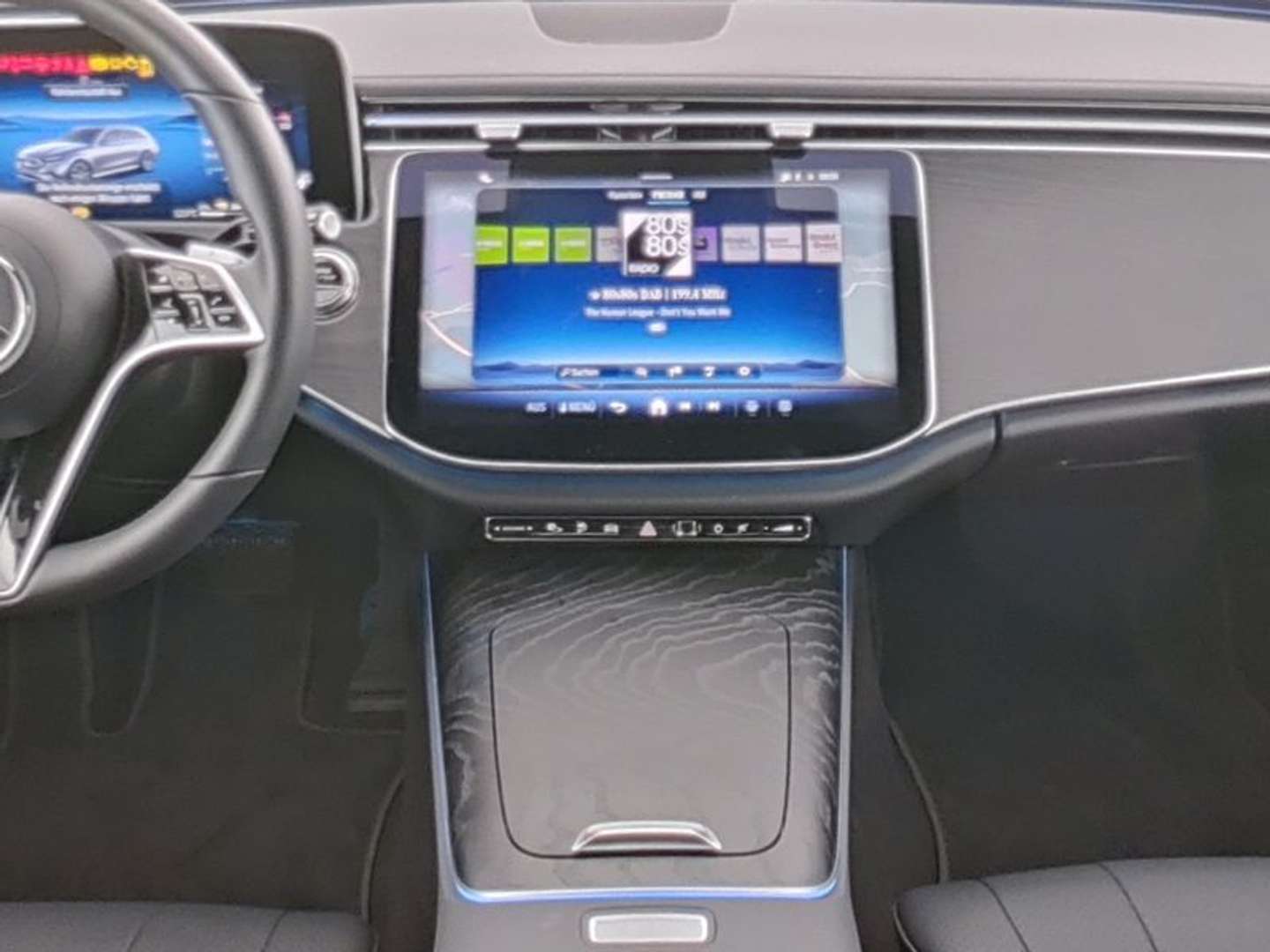 Mercedes Classe E 300 Avantgarde - 2025 - Joinsteer - #3