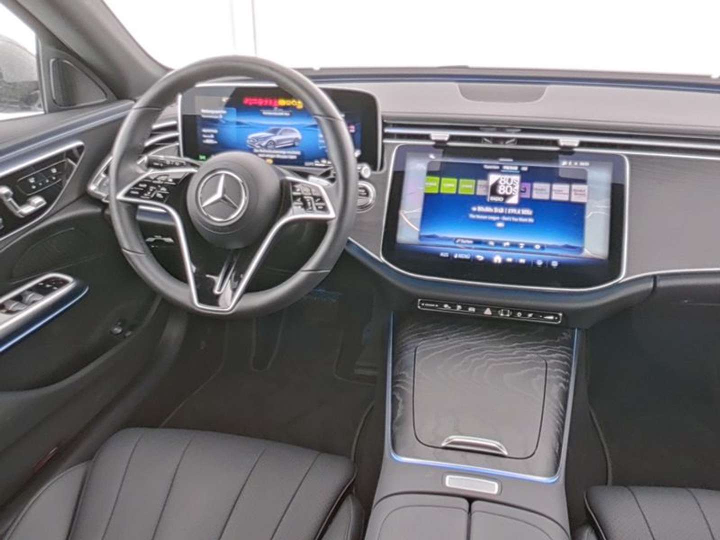 Mercedes Classe E 300 Avantgarde - 2025 - Joinsteer - #4