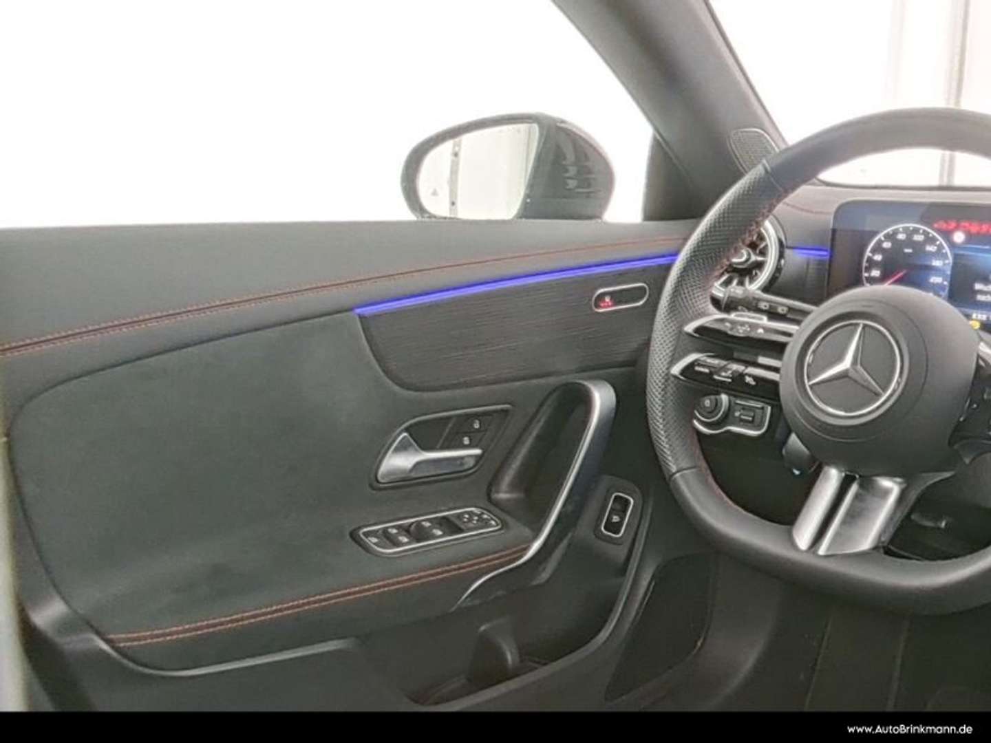 Mercedes CLA Shooting Break 200 AMG-LINE - 2025 - Joinsteer - #8