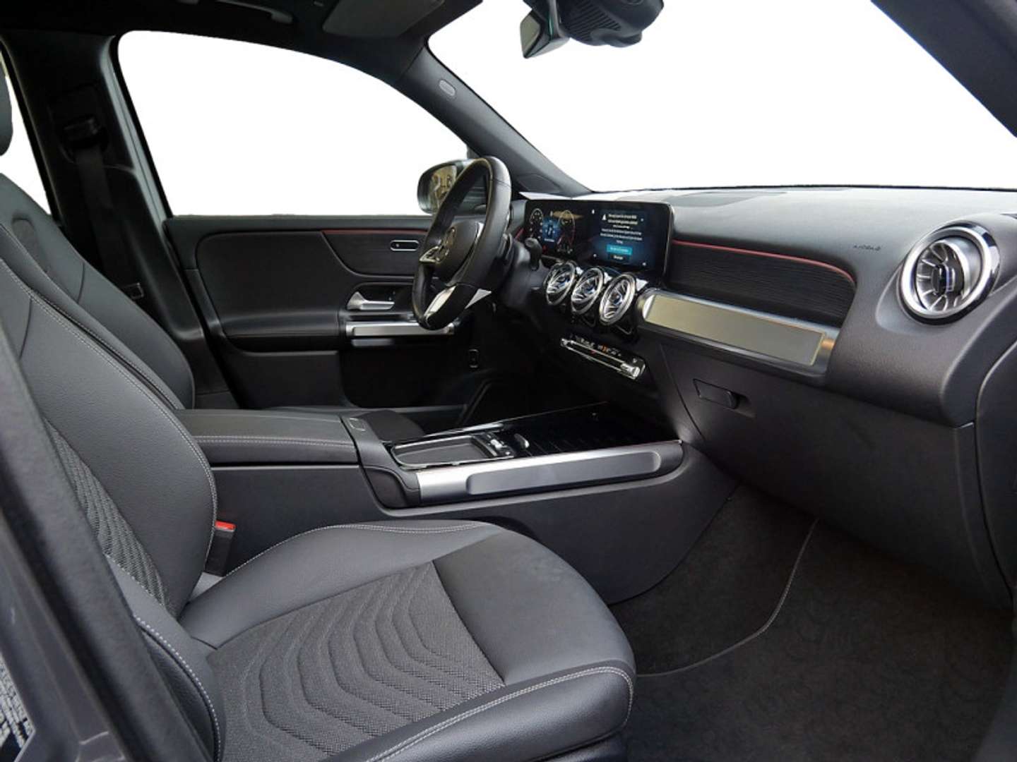 Mercedes GLB 200 Progressive - 2025 - Joinsteer - #4