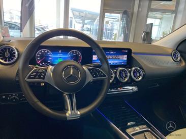 Mercedes GLA 180 Progressive Line — photo 9