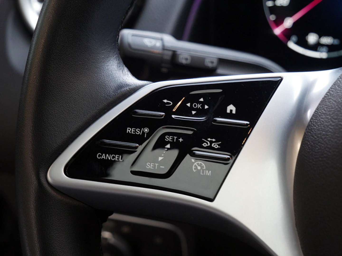 Mercedes GLB 200 Progressive - 2025 - Joinsteer - #18