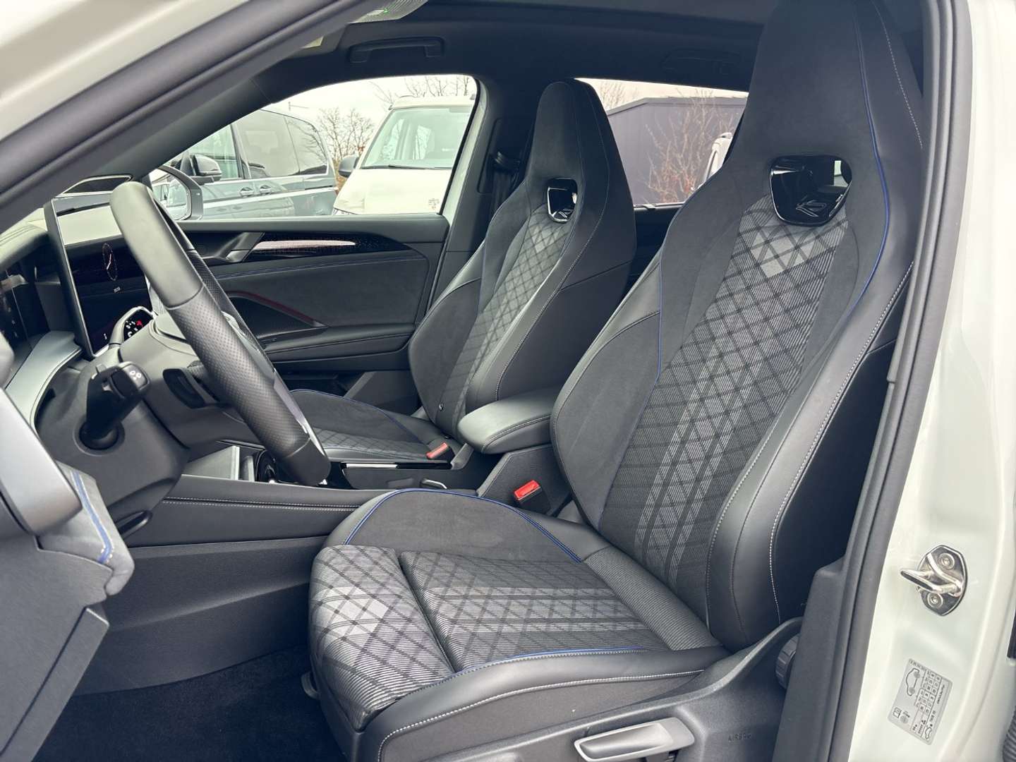 Volkswagen Tayron TSI R-Line - 2025 - Joinsteer - #11