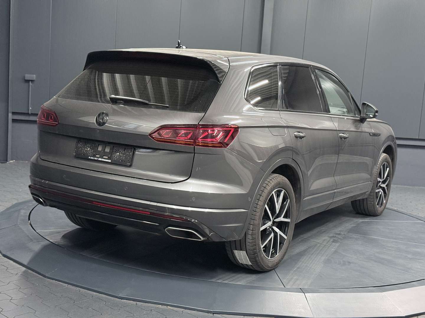 Volkswagen Touareg 4Motion R-Line - 2023 - Joinsteer - #2