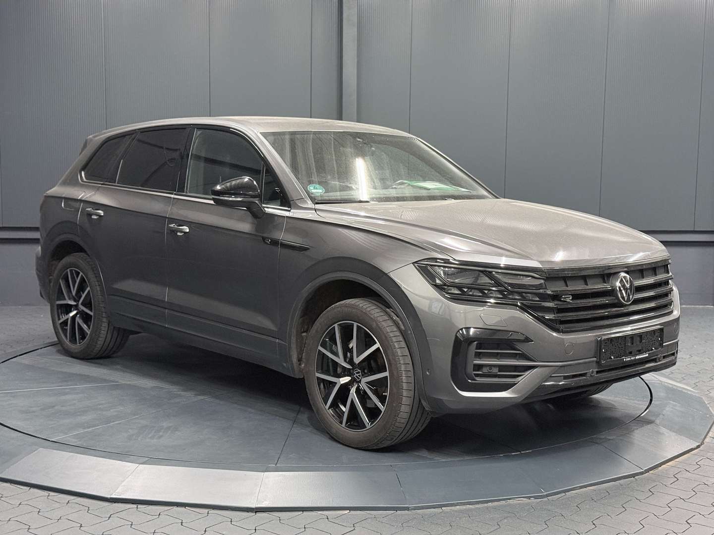 Volkswagen Touareg 4Motion R-Line - 2023 - Joinsteer - #3
