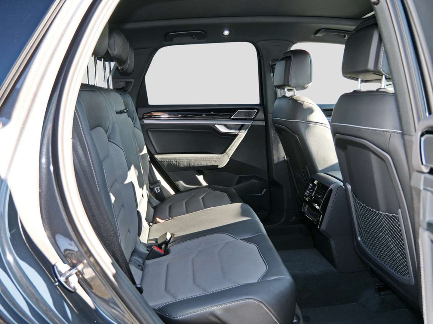 Volkswagen Touareg TDI 4Motion R-Line - 2026 - Joinsteer - #11