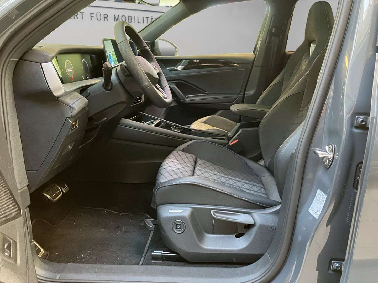 Volkswagen Tayron TDI 4Motion R-Line - 2025 - Joinsteer - #9