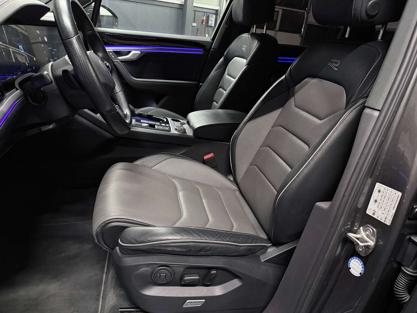 Volkswagen Touareg 4Motion R-Line - 2023 - Joinsteer - #18