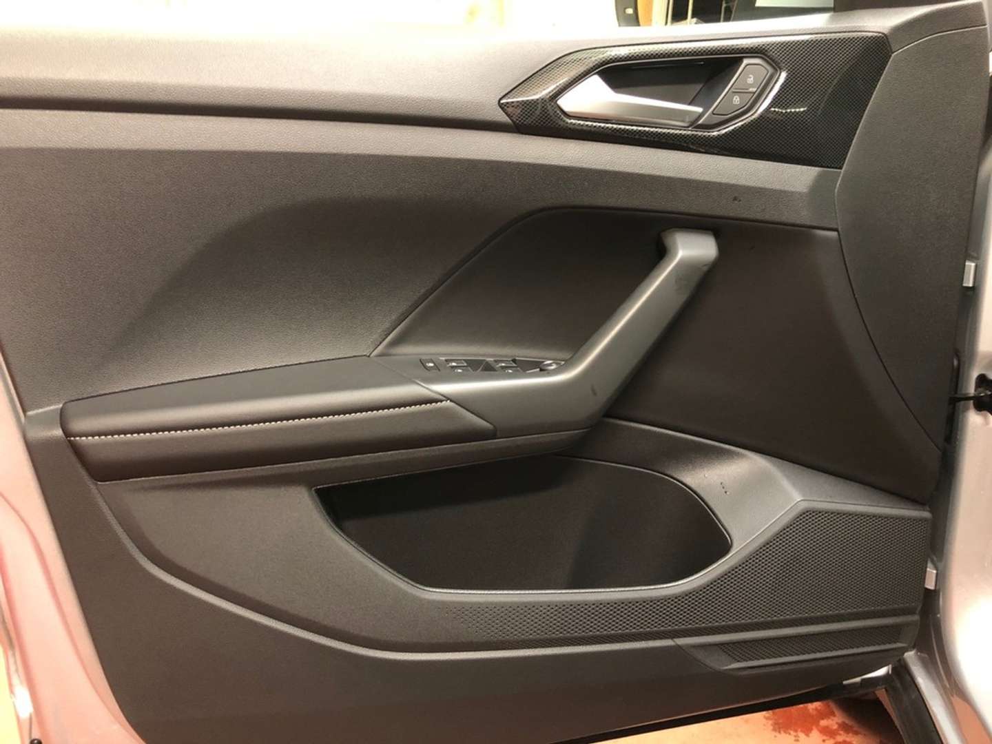 Volkswagen T-CROSS R-Line - 2025 - Joinsteer - #12