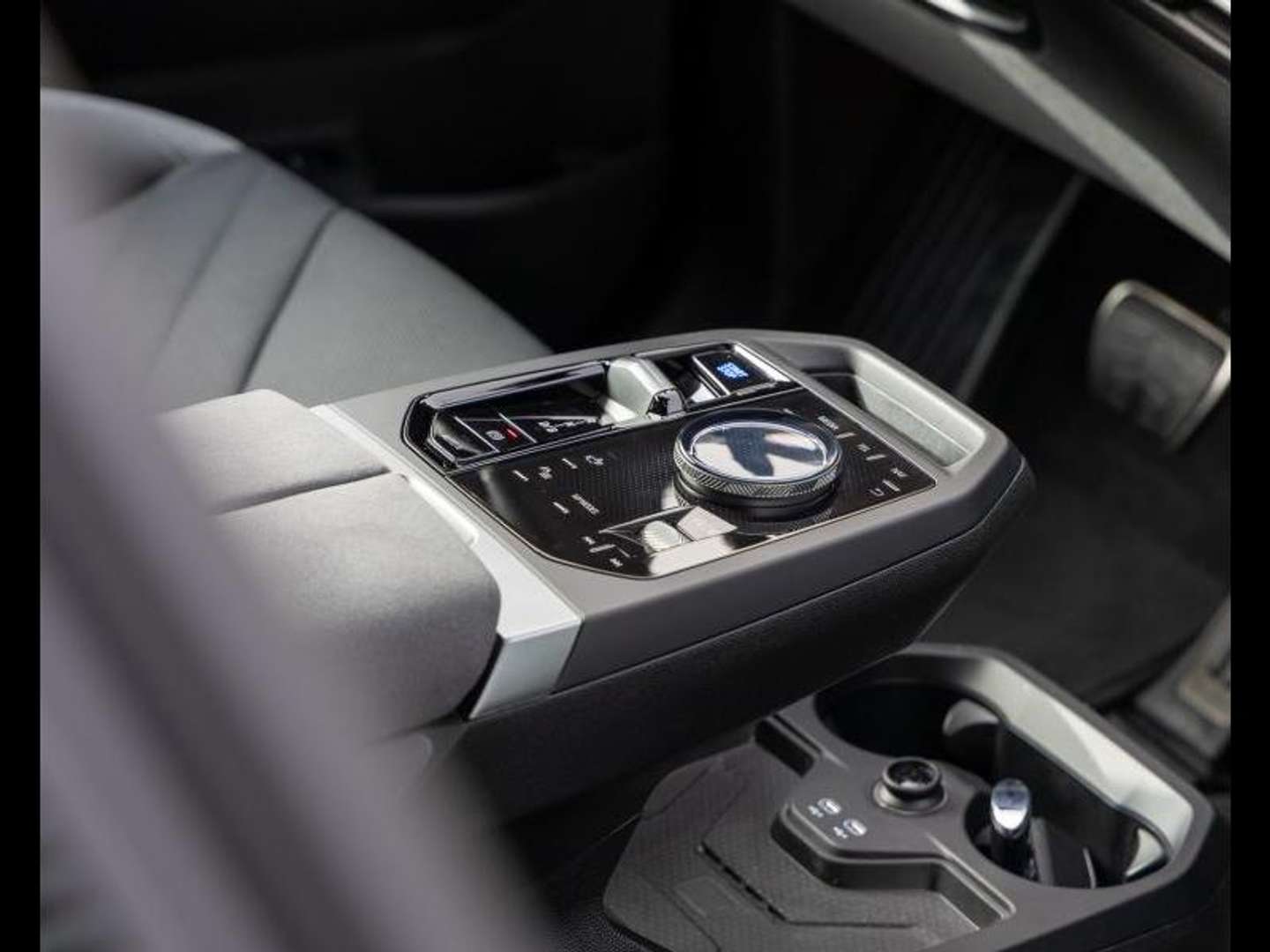 BMW IX M Sport XDrive45 - 2025 - Joinsteer - #11
