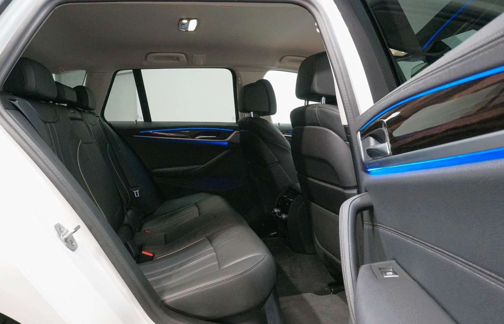 BMW Série 5 Touring Luxury 540d XDrive - 2023 - Joinsteer - #32