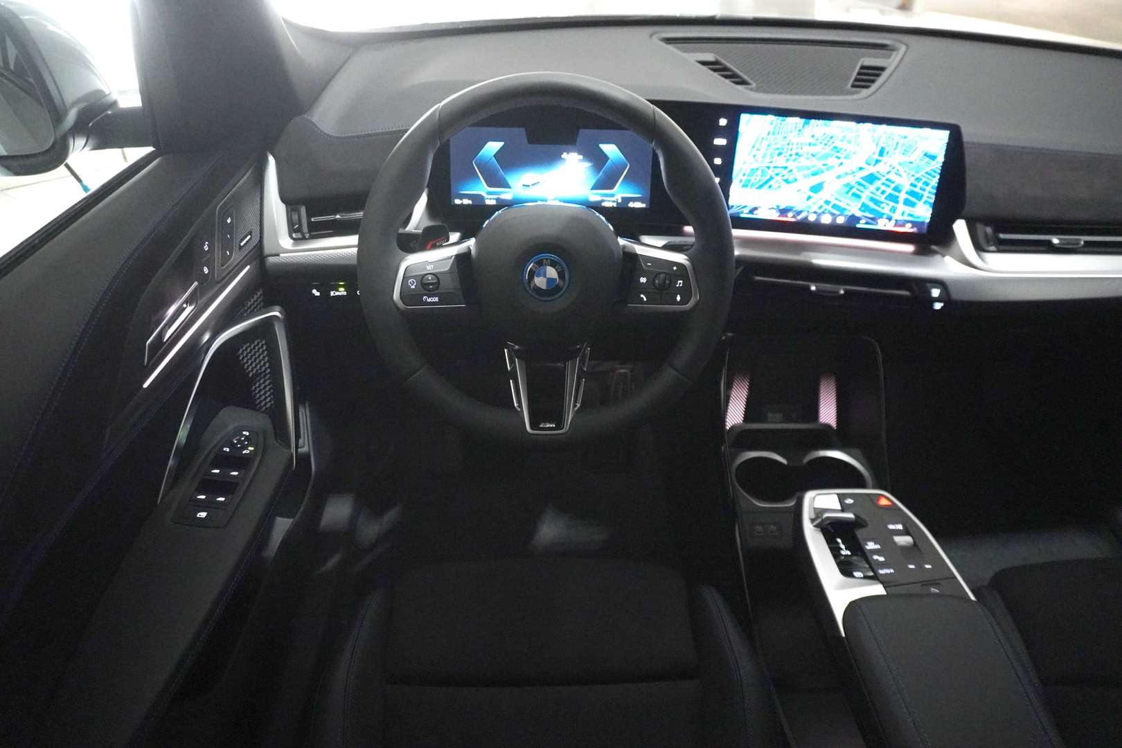 BMW IX1 EDrive20 - 2026 - Joinsteer - #10