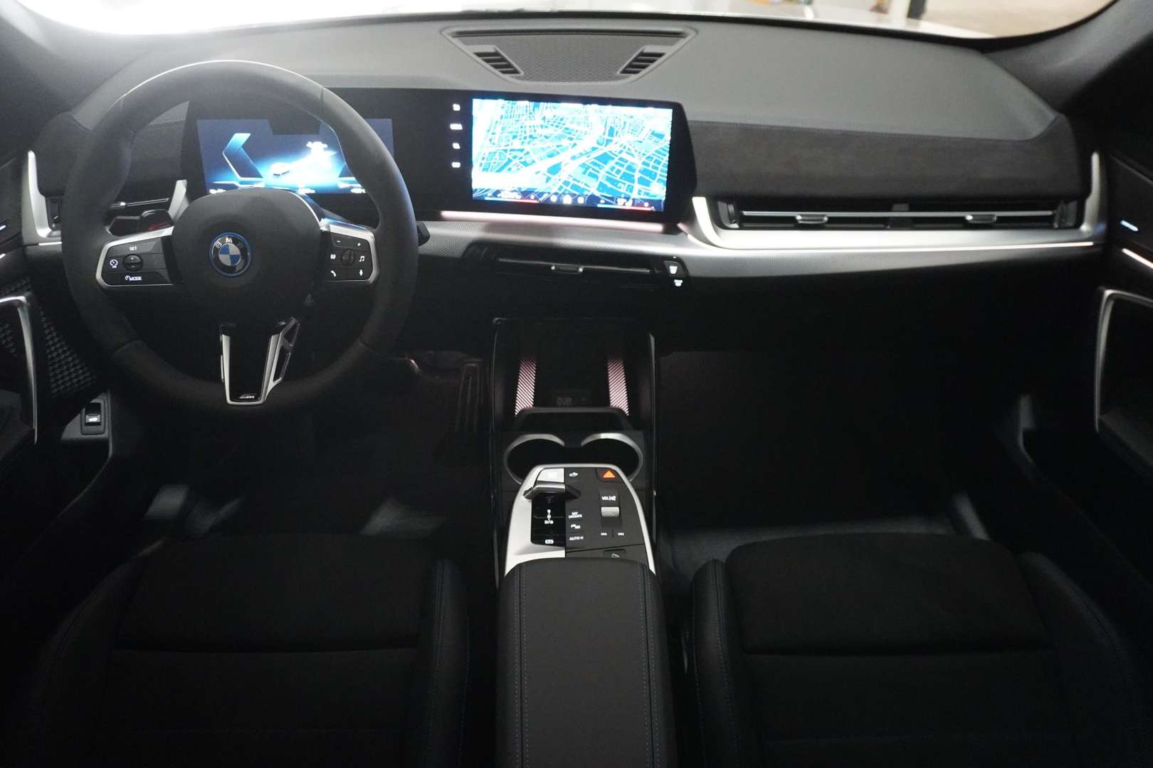 BMW IX1 EDrive20 - 2026 - Joinsteer - #11