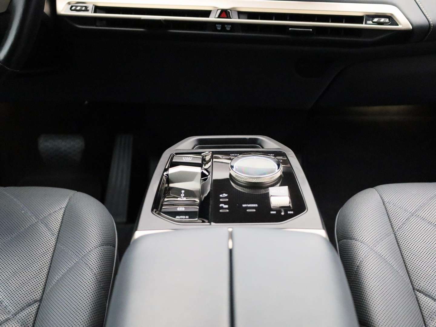 BMW IX High Executive XDrive40 - 2022 - Joinsteer - #9