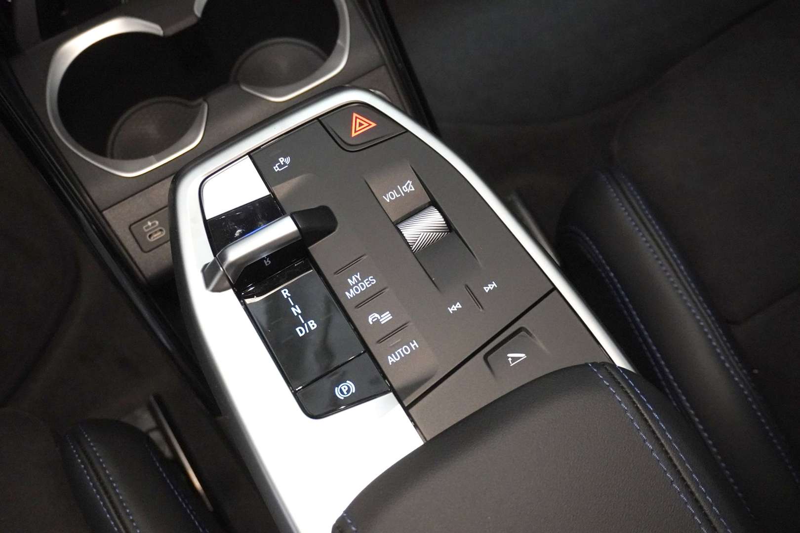 BMW IX1 EDrive20 - 2026 - Joinsteer - #12