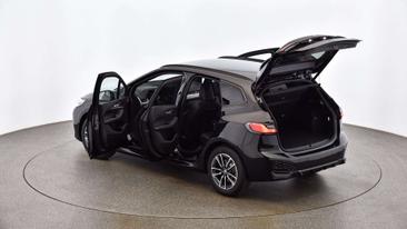 BMW 218d — photo 13