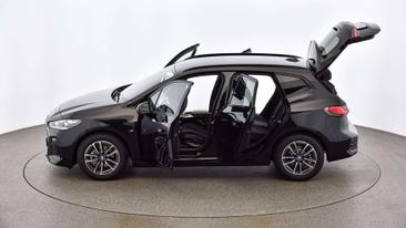 BMW 218d — photo 14