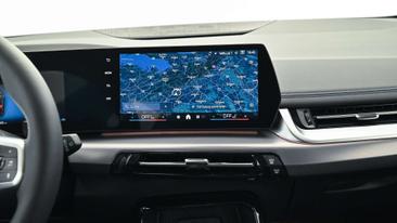BMW 218d — photo 23