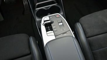 BMW 218d — photo 24