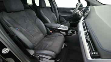 BMW 218d — photo 28