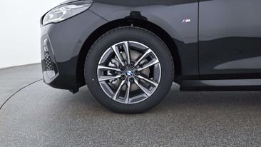 BMW 218d — photo 29