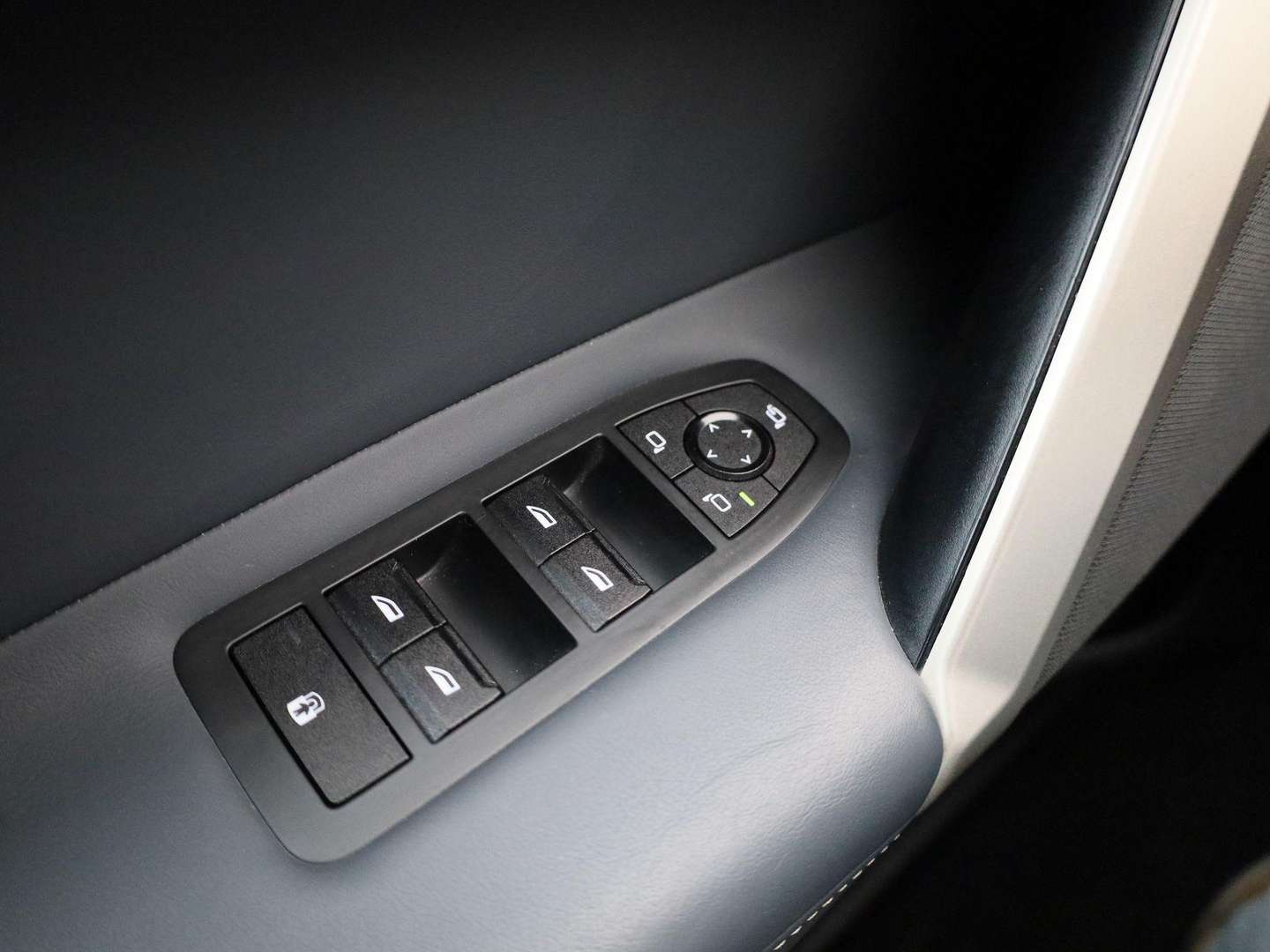 BMW IX High Executive XDrive40 - 2022 - Joinsteer - #25