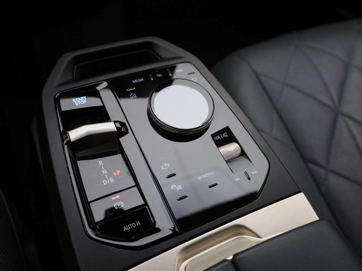 BMW IX High Executive XDrive40 - 2022 - Joinsteer - #35