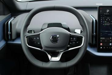 Volvo EX30 Twin Motor — photo 21