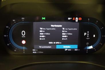 Volvo XC60 B4 R-Design — photo 8