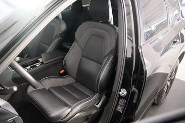 Volvo XC60 B4 R-Design — photo 9