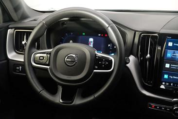 Volvo XC60 B4 R-Design — photo 10
