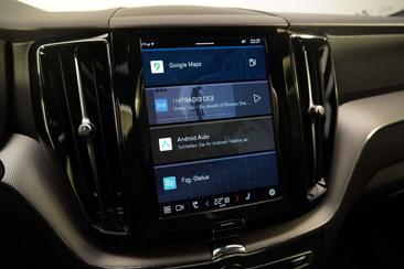 Volvo XC60 B4 R-Design — photo 15