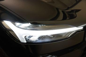 Volvo XC60 B4 R-Design — photo 24