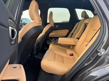 Volvo XC60 T6 Recharge Core — photo 4
