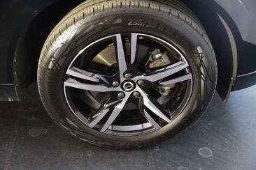 Volvo XC60 B4 R-Design — photo 26