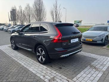 Volvo XC60 T6 Recharge Core — photo 15