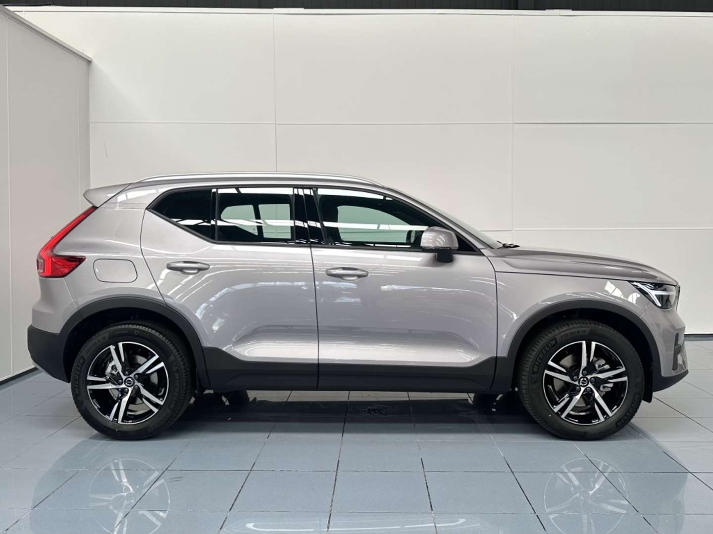 Volvo XC40 B3 Core - 2026 - Joinsteer - #1