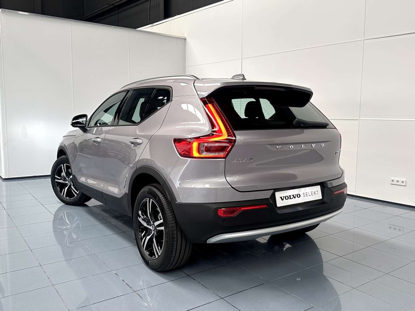 Volvo XC40 B3 Core - 2026 - Joinsteer - #2