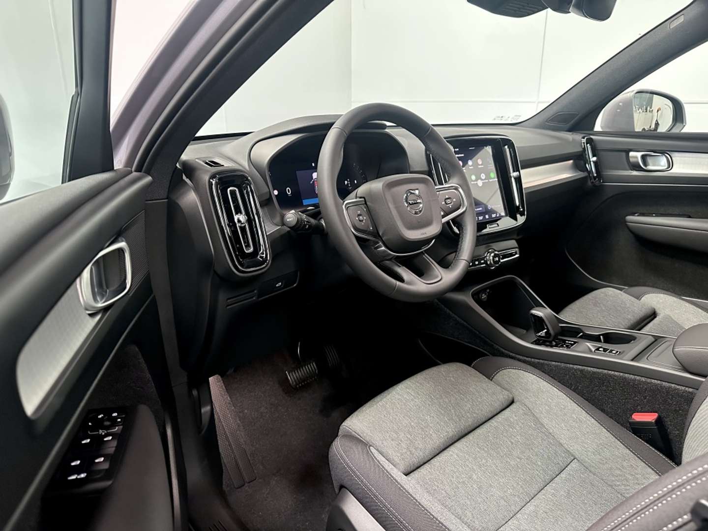 Volvo XC40 B3 Core - 2026 - Joinsteer - #4