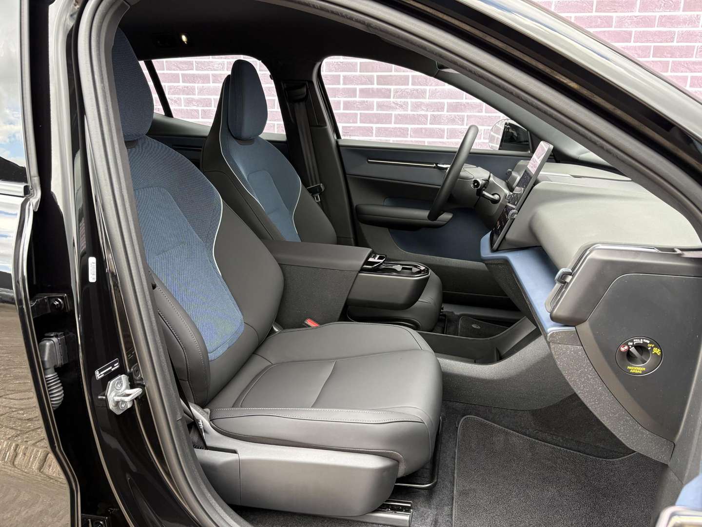 Volvo EX30 Single Motor Plus - 2025 - Joinsteer - #3