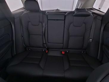 Volvo XC60 — photo 13