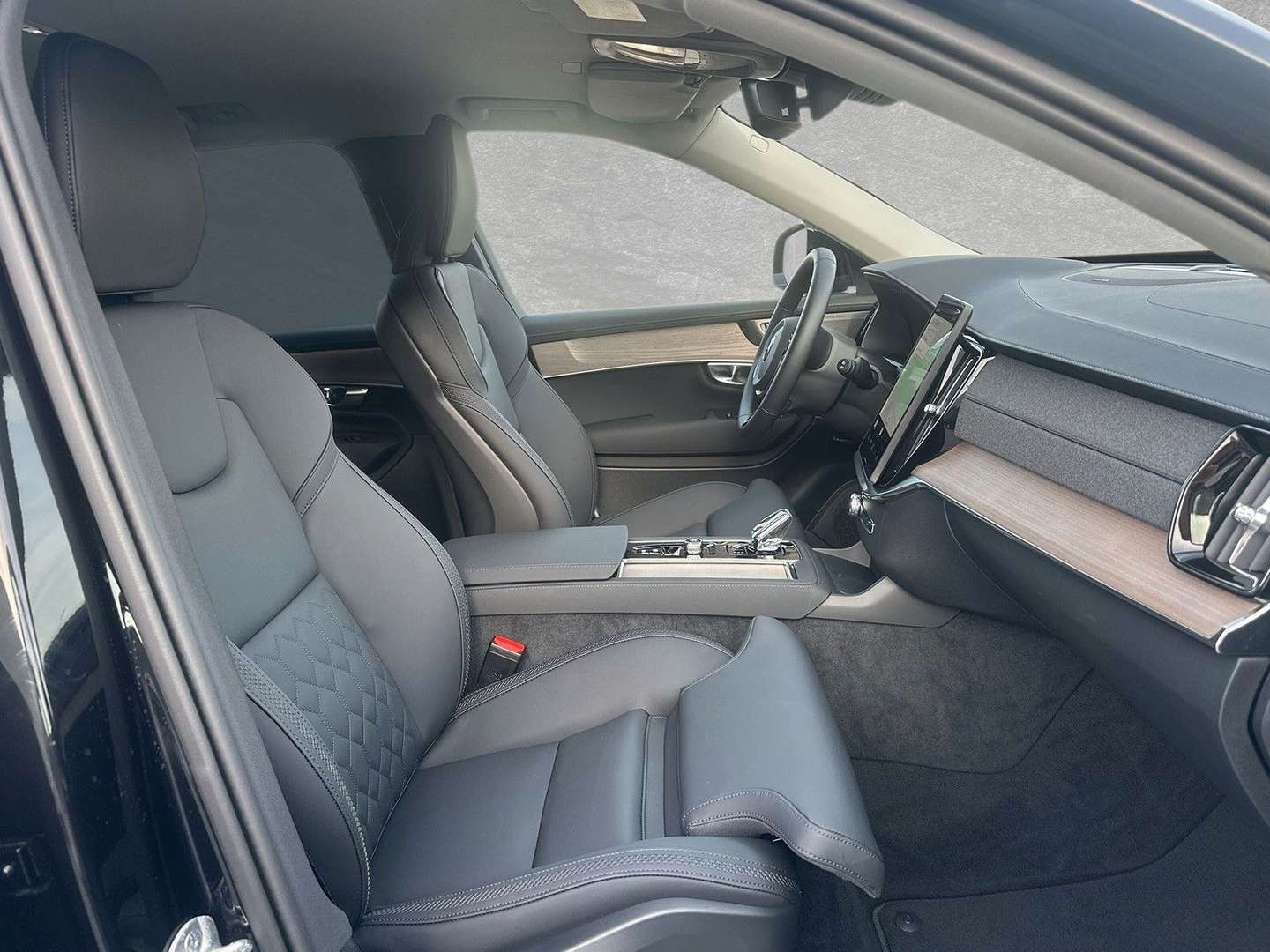 Volvo XC90 T8 Plus - 2025 - Joinsteer - #3