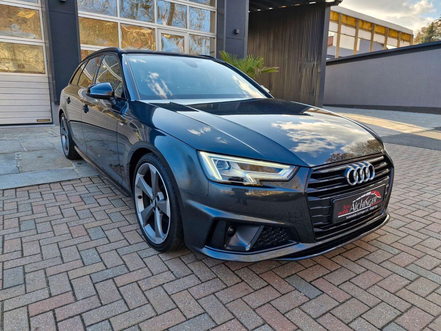 Audi A4 S Line Avant 40 TFSI - 2019 - Joinsteer - #3