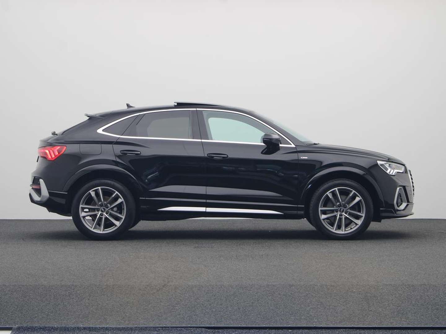 Audi Q3 Sportback S Line 45 TFSIe - 2023 - Joinsteer - #12