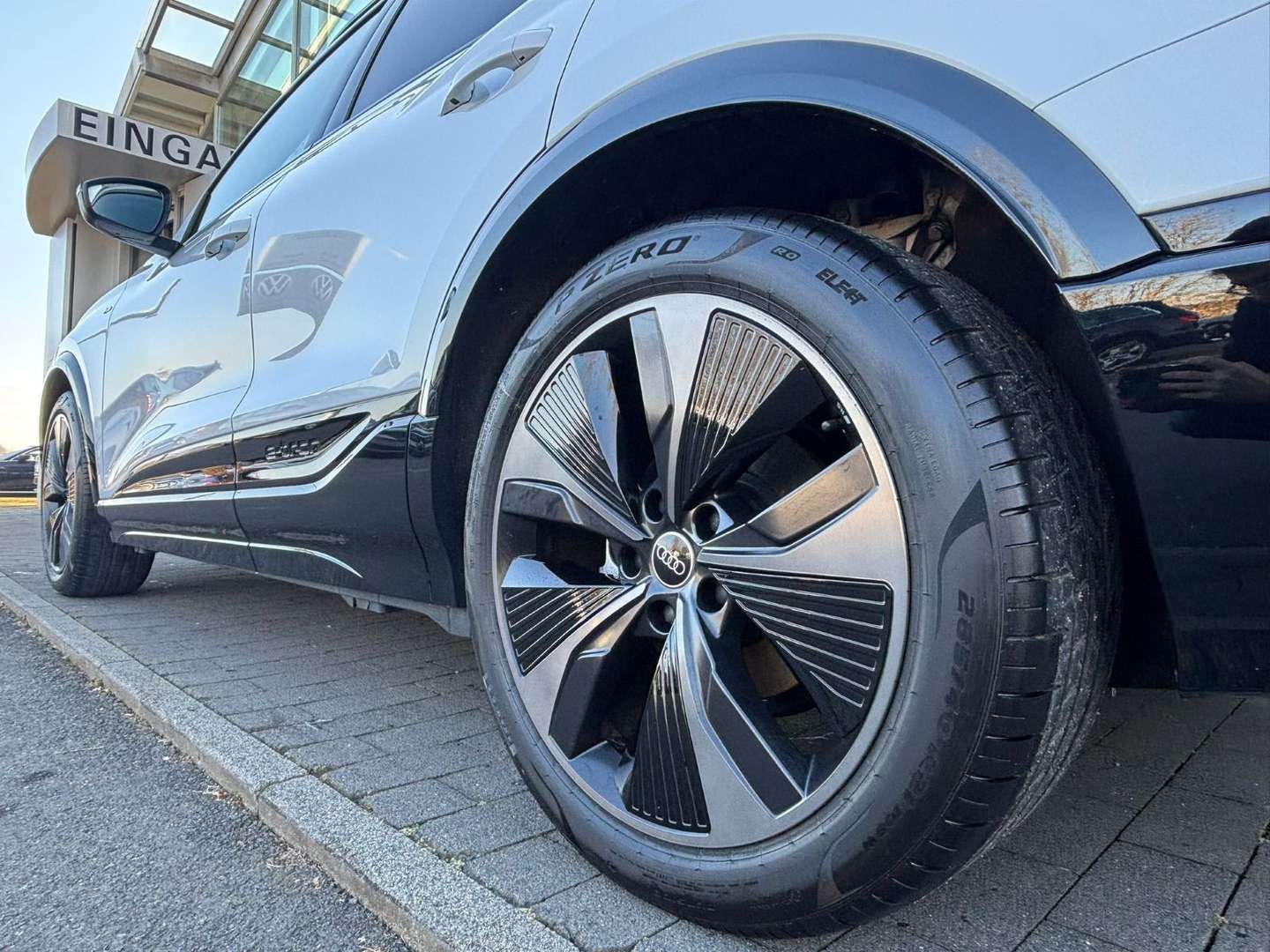 Audi Q6 E-tron S Line Performance - 2025 - Joinsteer - #5