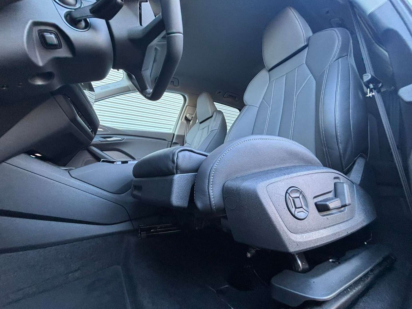 Audi Q6 E-tron S Line Performance - 2025 - Joinsteer - #9