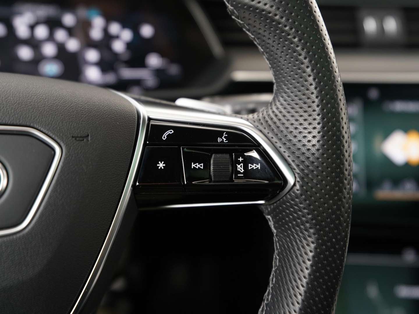 Audi E-tron S Line Black Edition 55 - 2022 - Joinsteer - #9